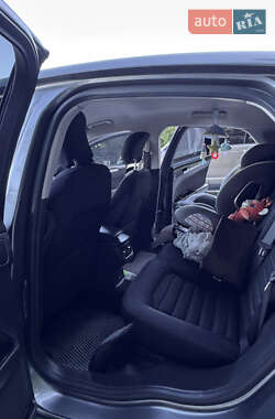 Седан Ford Fusion 2013 в 