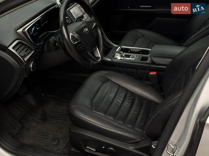 Седан Ford Fusion 2016 в Запоріжжі