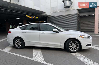 Седан Ford Fusion 2014 в 