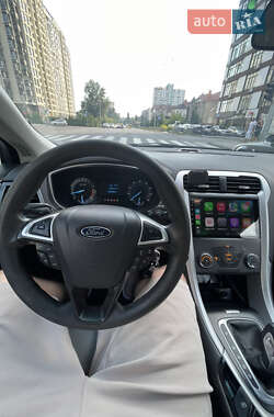 Седан Ford Fusion 2014 в 