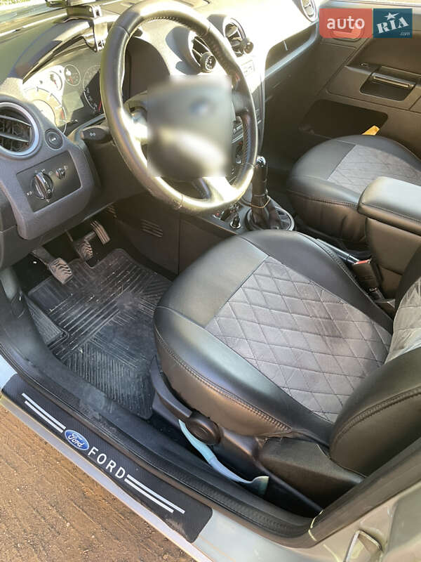 Хетчбек Ford Fusion 2007 в Береговому