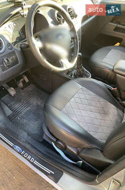 Хэтчбек Ford Fusion 2007 в 