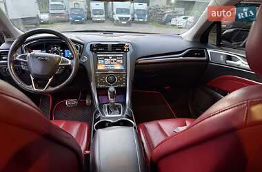 Седан Ford Fusion 2014 в 