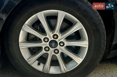 Седан Ford Fusion 2014 в 