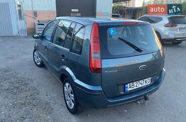 Хэтчбек Ford Fusion 2004 в 