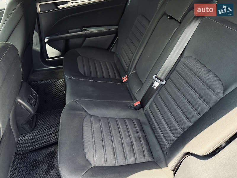 Седан Ford Fusion 2017 в Павлограде