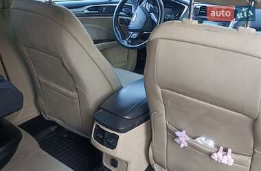 Седан Ford Fusion 2015 в 