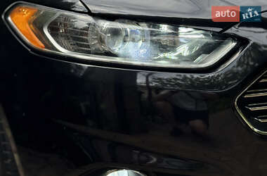 Седан Ford Fusion 2015 в 