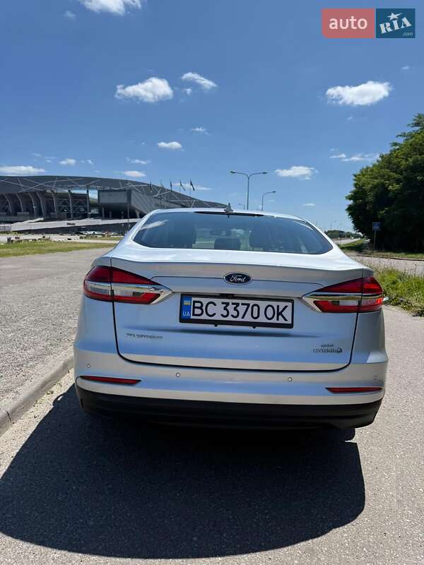 Седан Ford Fusion 2019 в Львове