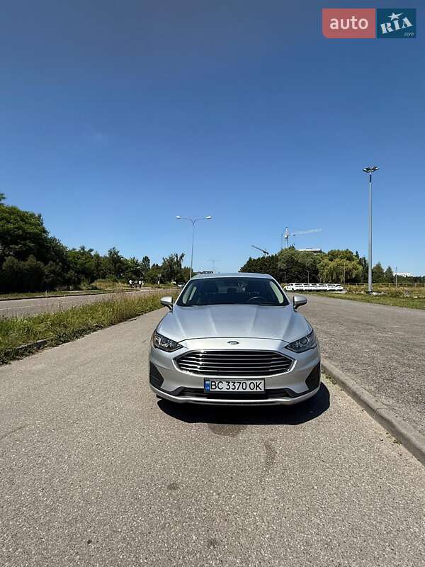 Седан Ford Fusion 2019 в Львове