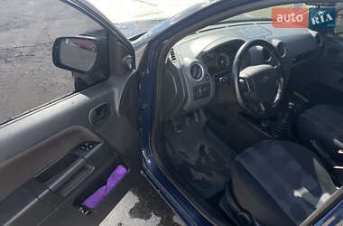 Хэтчбек Ford Fusion 2010 в 