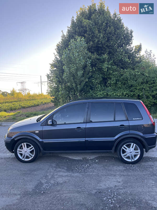 Хэтчбек Ford Fusion 2007 в Ровно