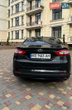 Седан Ford Fusion 2013 в 