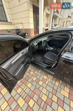 Седан Ford Fusion 2013 в 
