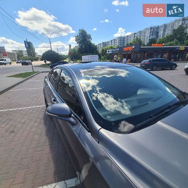 Седан Ford Fusion 2013 в Сумах