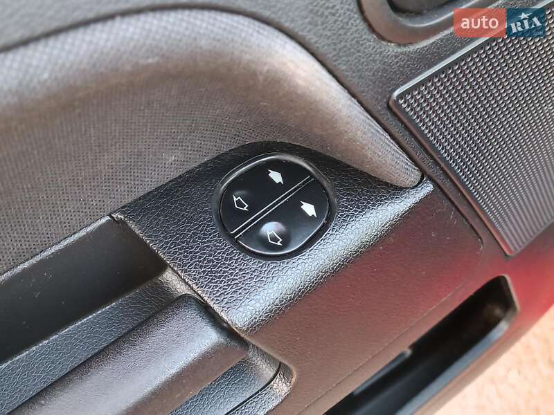 Хэтчбек Ford Fusion 2011 в Харькове