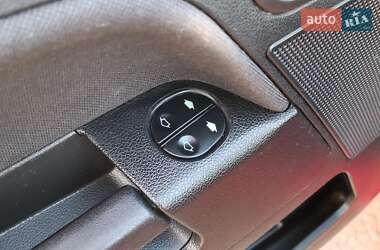 Хэтчбек Ford Fusion 2011 в 