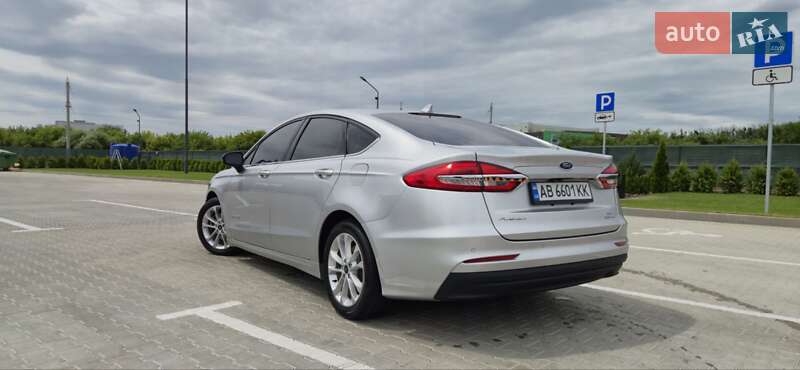 Седан Ford Fusion 2019 в Вінниці