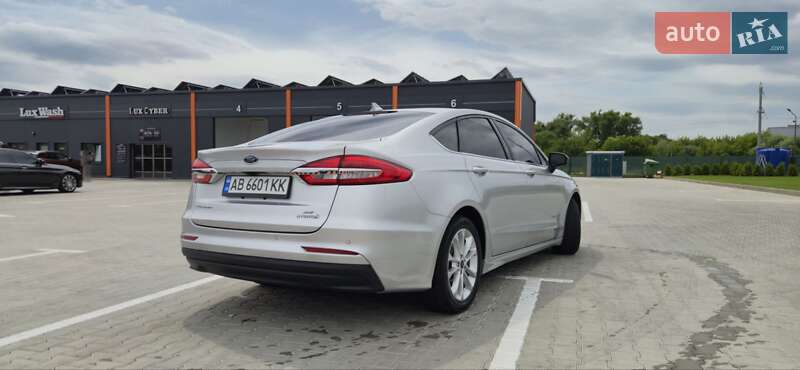 Седан Ford Fusion 2019 в Вінниці