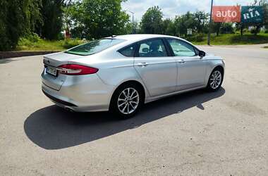 Седан Ford Fusion 2016 в 