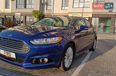 Седан Ford Fusion 2013 в 