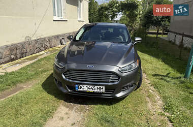 Седан Ford Fusion 2015 в 