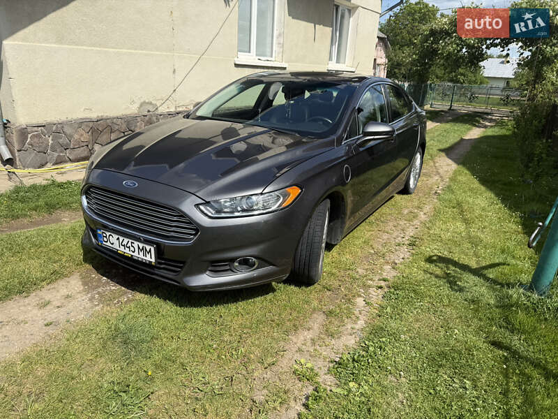 Седан Ford Fusion 2015 в Стрые