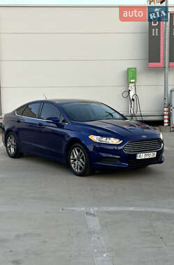 Седан Ford Fusion 2013 в 