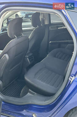 Седан Ford Fusion 2013 в 