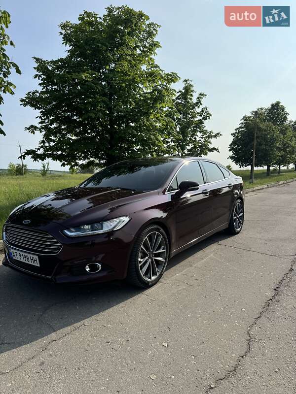 Седан Ford Fusion 2013 в 