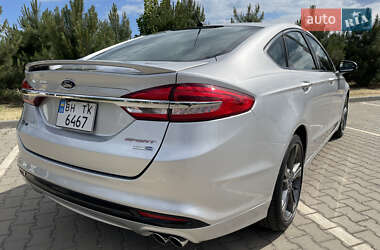 Седан Ford Fusion 2017 в 