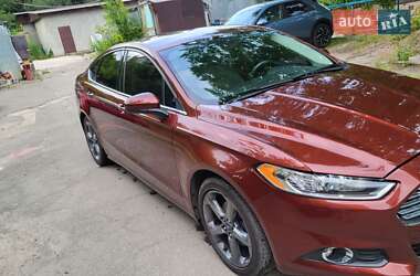 Седан Ford Fusion 2016 в 
