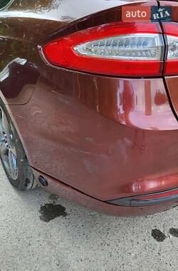 Седан Ford Fusion 2016 в 