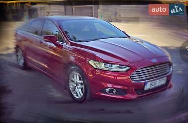 Седан Ford Fusion 2016 в 
