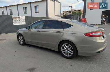 Седан Ford Fusion 2014 в 
