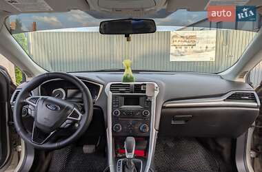 Седан Ford Fusion 2014 в 