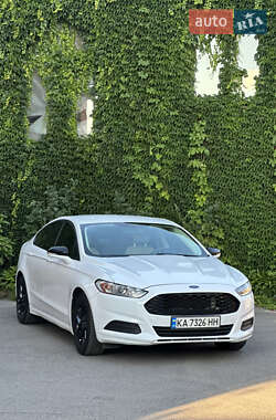 Седан Ford Fusion 2015 в Києві
