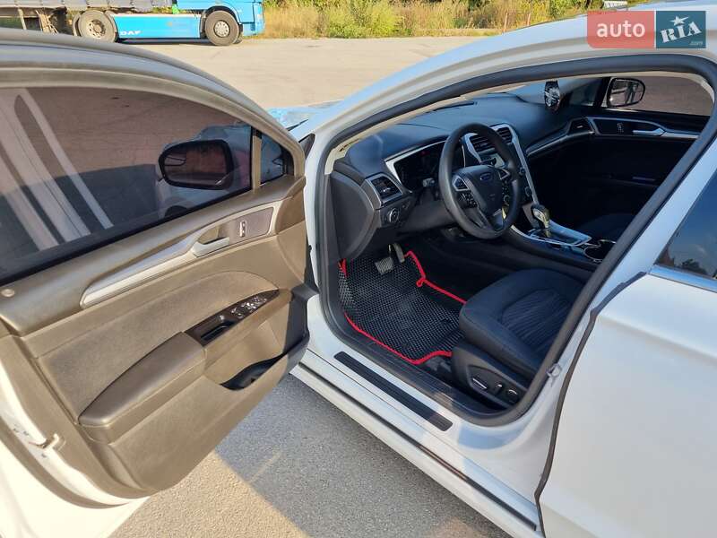 Седан Ford Fusion 2015 в Вінниці