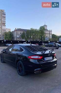 Седан Ford Fusion 2016 в 