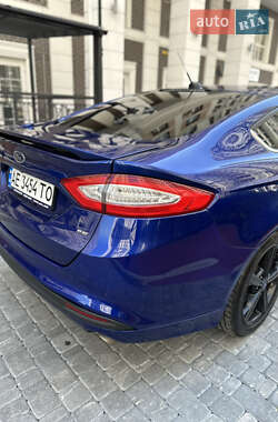Седан Ford Fusion 2016 в 