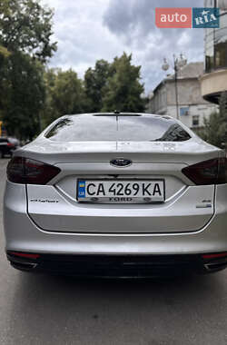 Седан Ford Fusion 2016 в 