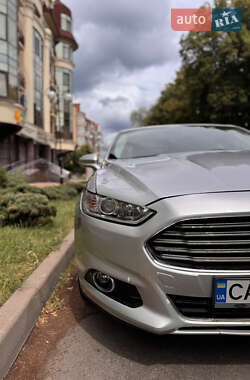 Седан Ford Fusion 2016 в 