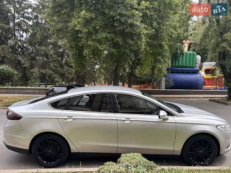 Седан Ford Fusion 2016 в Києві фото 12 Седан Ford Fusion 2016 в Києві