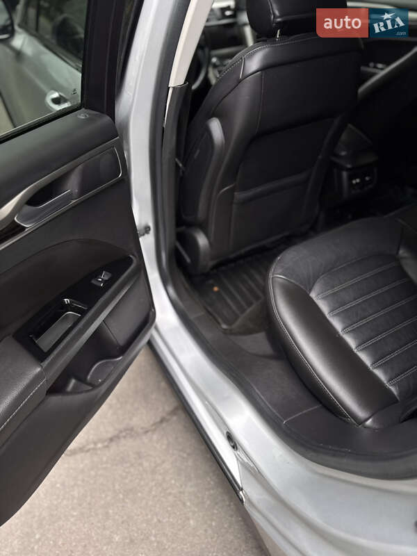 Седан Ford Fusion 2016 в Києві фото 35 Седан Ford Fusion 2016 в Києві