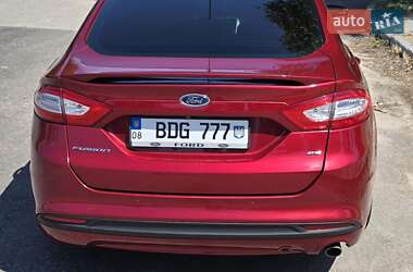 Седан Ford Fusion 2016 в 
