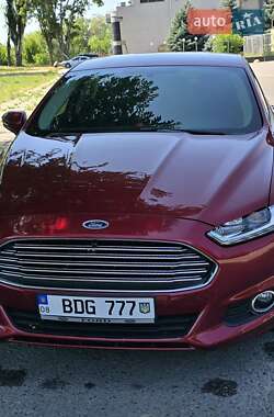 Седан Ford Fusion 2016 в 