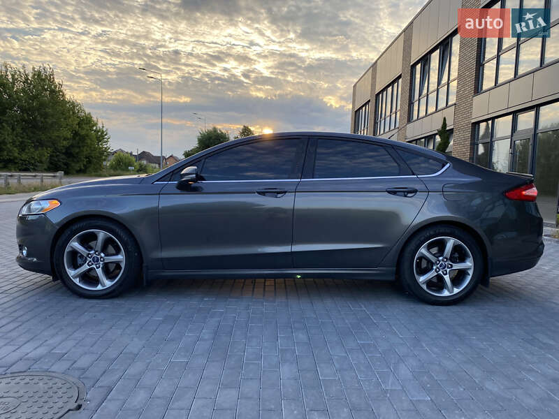 Седан Ford Fusion 2015 в Виннице