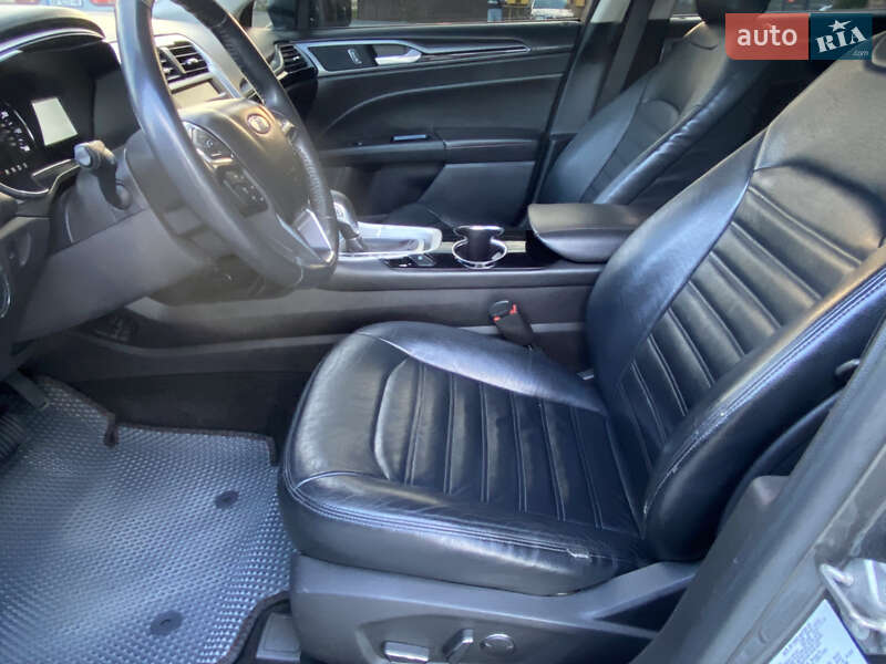 Седан Ford Fusion 2015 в Виннице