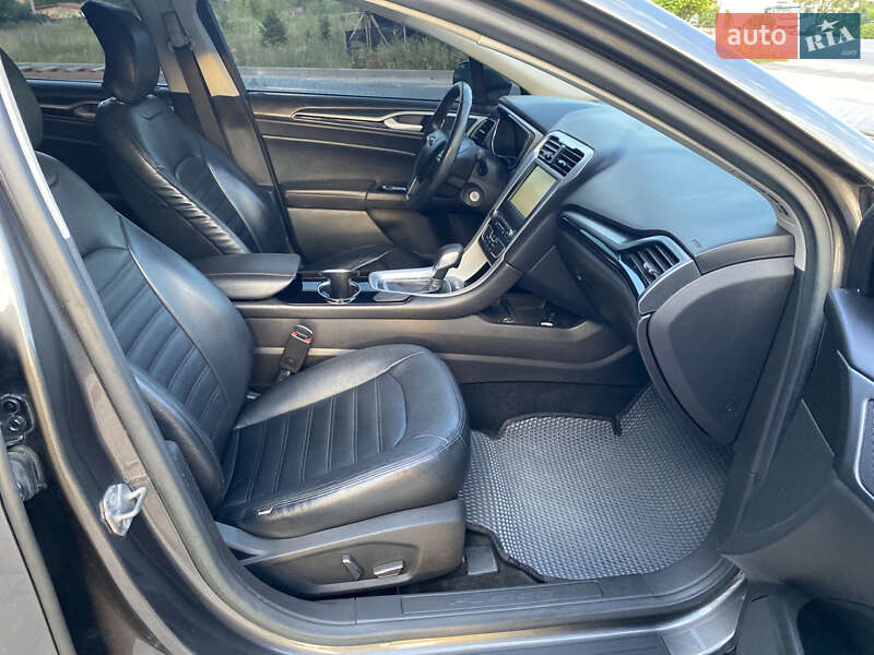Седан Ford Fusion 2015 в Виннице