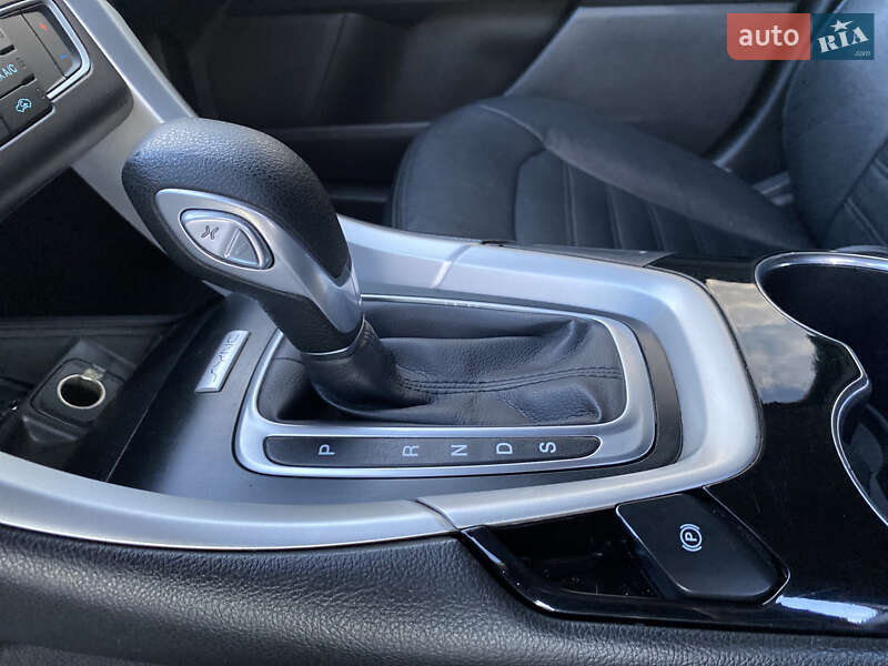 Седан Ford Fusion 2015 в Виннице